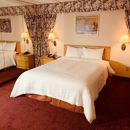 Coliseum Inn & Suites - Garden City Long Island East Meadow Kültér fotó