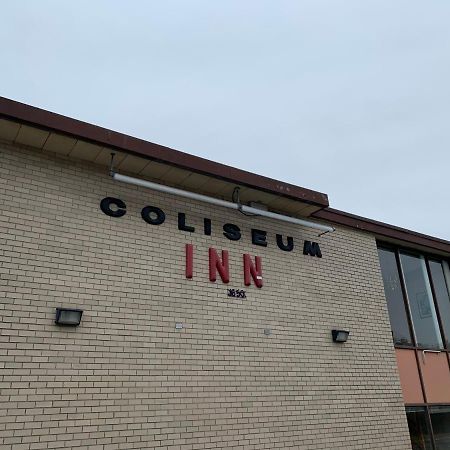 Coliseum Inn & Suites - Garden City Long Island East Meadow Kültér fotó